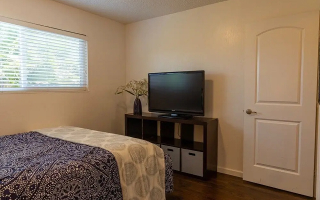 photo 5 of Charming, 2 Bedroom in Newark