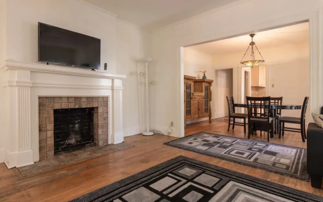 photo 3 of Charming 2bed House in Koreatown
