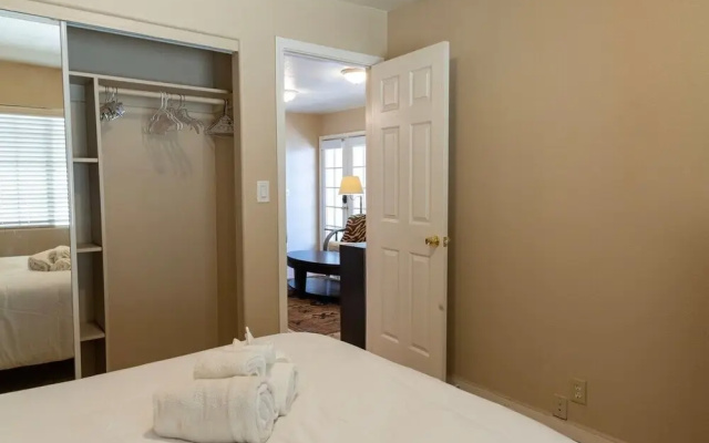photo 5 of Charming 2-bedroom in East Palo Alto