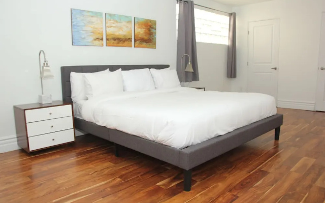 photo 5 of Charming 2BR near Beverly Hills by Sonder