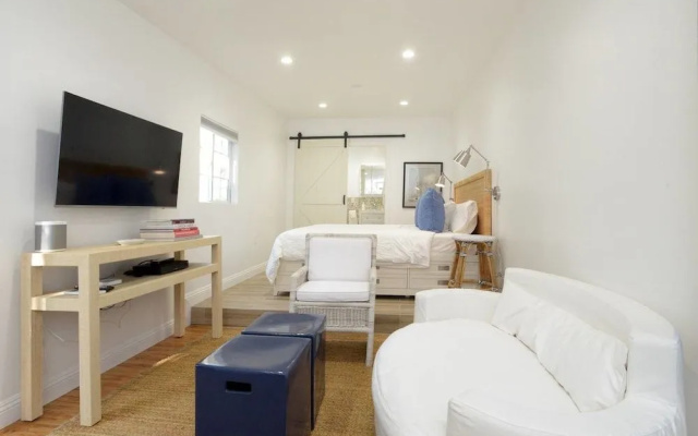 photo 3 of Charming 2br/2ba Cottage - Close to the Beach