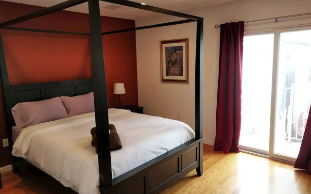 photo 3 of Charming 3br Apt, Only 20 Minutes To Time Square! 3 Bedroom Apts