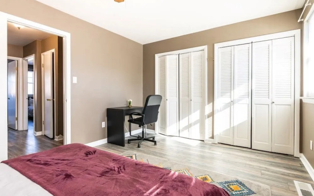 photo 4 of Charming 3BR House Cozysuites Pool Table