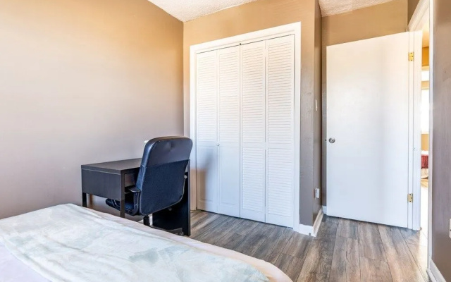 photo 5 of Charming 3BR House Cozysuites Pool Table