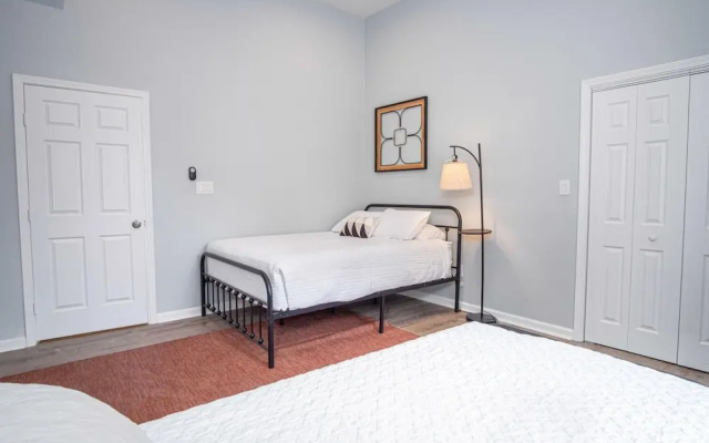 photo 4 of Charming 3br/2ba Gem Close to Downtown/ Riverwalk
