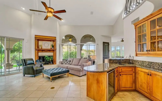 photo 2 of Charming 5-bed Villa in Fountain Hills With Pool!