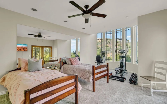 photo 4 of Charming 5-bed Villa in Fountain Hills With Pool!