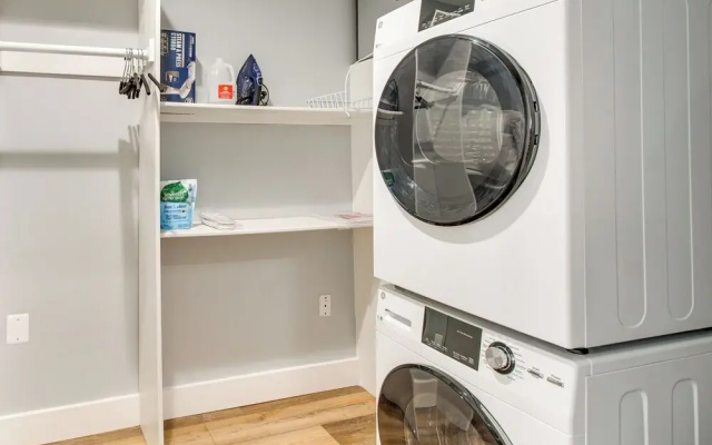 photo 4 of Charming Alexandria Vacation Rental in Old Town!