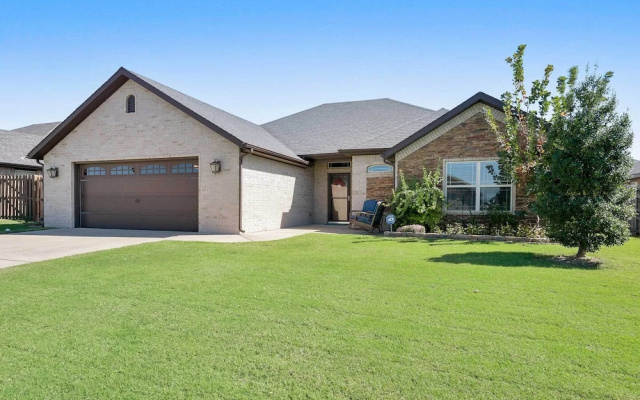photo 4 of Near Hiking & Biking: Convenient Home in Rogers!
