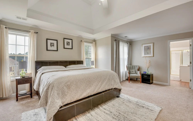 photo 2 of Pet-friendly Atlanta Home: 9 Mi to Downtown!