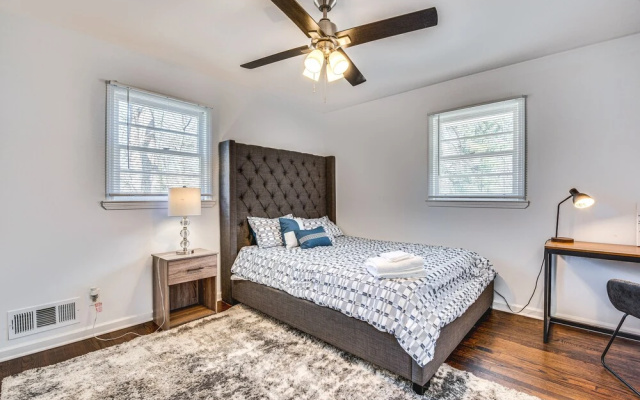 photo 4 of Charming Atlanta Home w/ Yard: 7 Mi to Downtown!