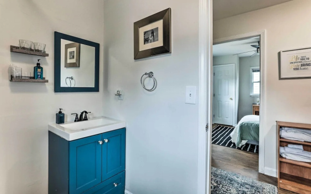photo 3 of Charming Atlanta Vacation Home ~ 5 Mi to Dtwn