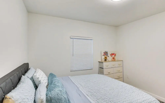 photo 5 of Charming Auburn Home: 15 Mi to Downtown Tacoma!