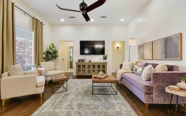 photo 2 of Charming Baton Rouge Retreat ~ 3 Mi to Lsu!