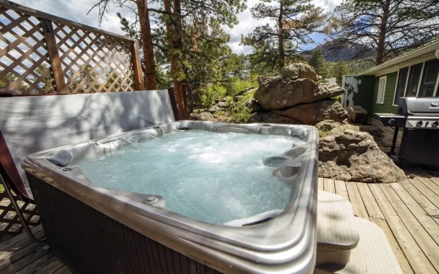 photo 3 of Charming Cabin, Next To National Park 3 Bedroom Cabin - #20-NCD0297