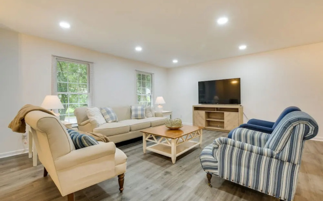 photo 5 of Charming Cary Home ~ 10 Mi to Downtown Raleigh!