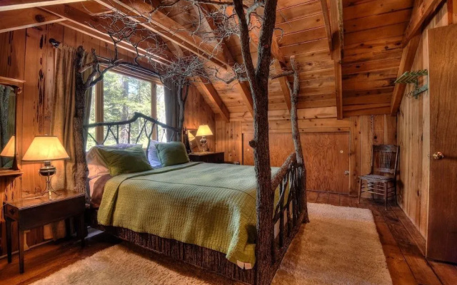 photo 4 of Charming Cascade Chalet