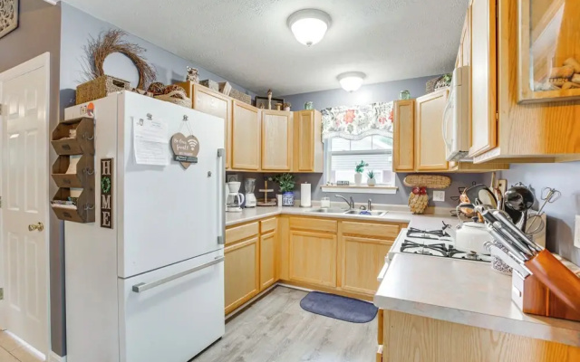 photo 4 of Charming Casco Home w/ Deck in Point Sebago Resort