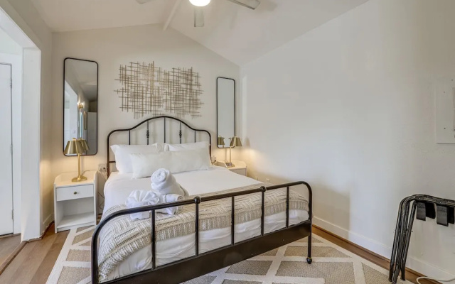 photo 3 of Charming Chandler Retreat w/ Furnished Patio!