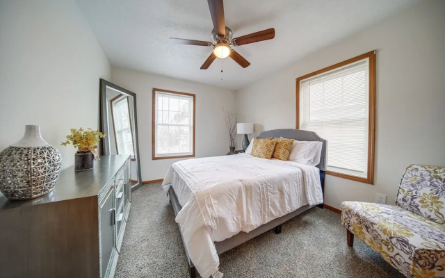 photo 3 of Charming Cleveland Home: 5 Mi to Downtown!