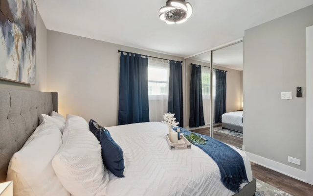 photo 5 of Charming Contemporary Family Home 3 Bedroom Home by RedAwning