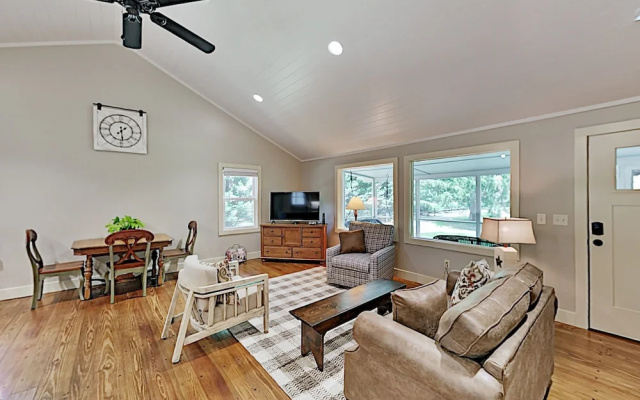 photo 3 of Charming Getaway W/ Luxe Interior & Screened Patio 2 Bedroom Cottage