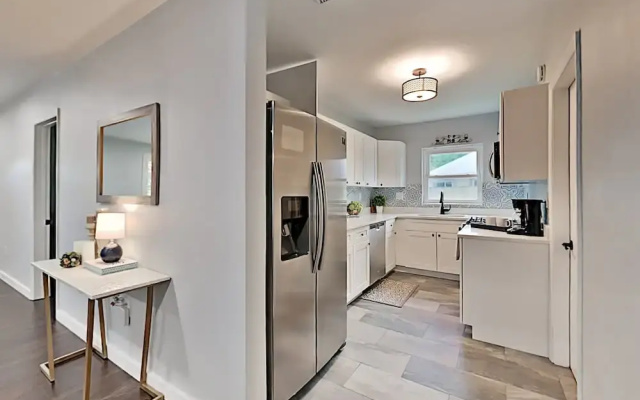 photo 4 of Charming Getaway W/ New Kitchen & Private Backyard 3 Bedroom Home