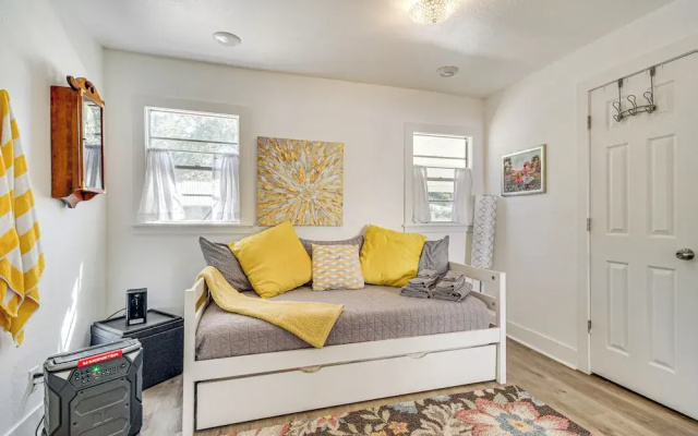 photo 2 of Charming Gulf Coast Cottage - 1 Mile to the Coast!