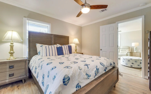 photo 2 of Charming Gulfport Home ~ 2 Mi to Marina