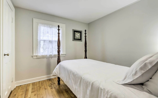 photo 2 of Charming Hamden Home: 2 Mi to Yale University