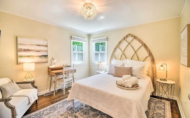 photo 3 of Charming Hampton Home w/ Yard: 2 Mi to Beach!