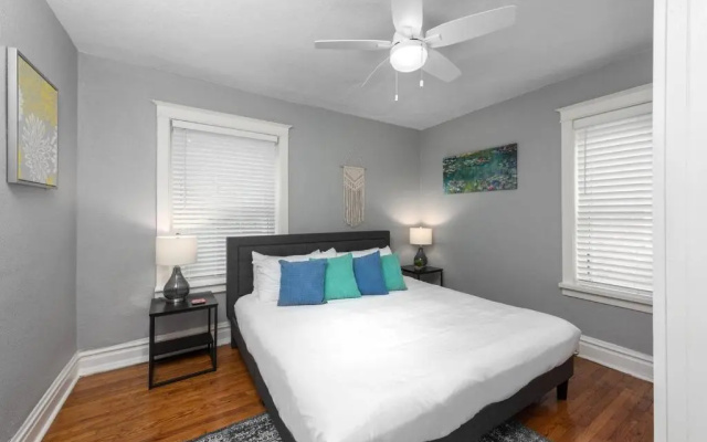 photo 2 of Charming & Historic 1br
