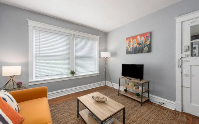 photo 4 of Charming & Historic 1br