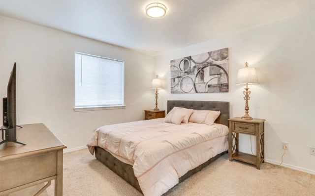 photo 3 of Charming Home w/ Patio: 3 Mi to Hayden Lake!