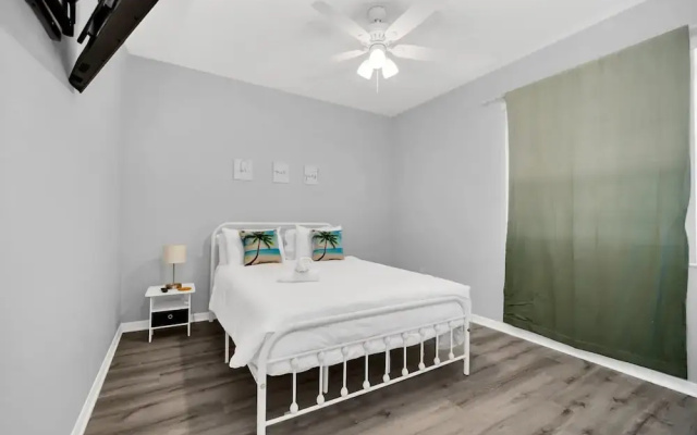 photo 2 of Charming Home With Private Pool and Electric Fire Place! #4bc110