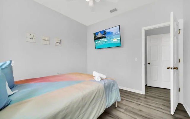 photo 3 of Charming Home With Private Pool and Electric Fire Place! #4bc110