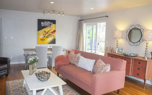 photo 3 of Charming Kismet Cottage! Aquarium Passes Included