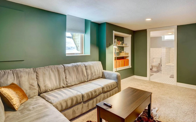 photo 4 of Charming Minneapolis Home < 1 Mi to Lakes!