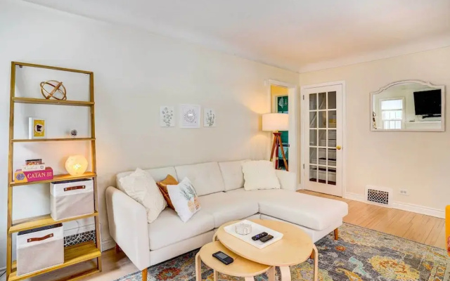 photo 5 of Charming Minneapolis Home < 1 Mi to Lakes!