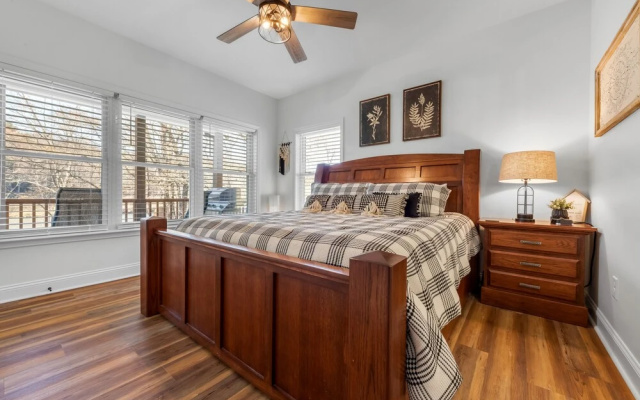 photo 2 of Charming Murphy House With Deck & River Views!