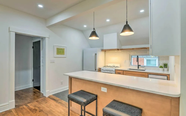 photo 2 of Oak Park Home w/ Grill - 5 Mi to Garfield Park!