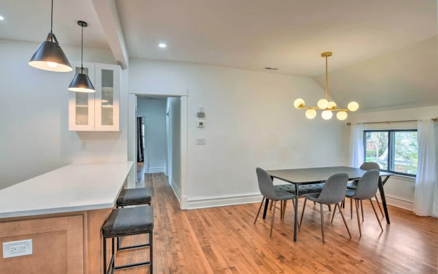 photo 3 of Oak Park Home w/ Grill - 5 Mi to Garfield Park!