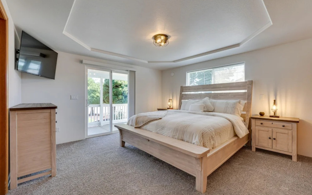 photo 3 of Charming Rogue Valley Home in Central Point!
