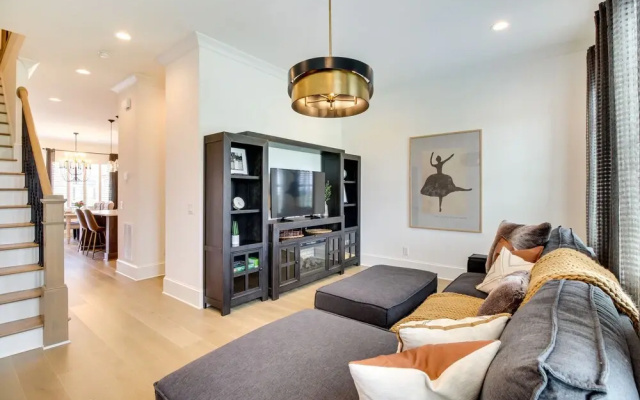 photo 5 of Charming Savannah Townhome - 1 Block to Riverwalk!