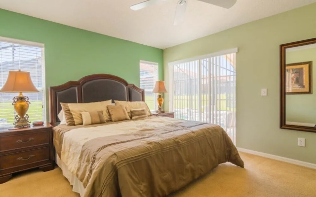 photo 3 of Charming Solana Resort 4 Bedroom Condo by Redawning