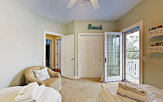 photo 5 of Charming & Spacious , 200 Steps From The Sand 3 Bedroom Condo