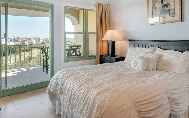 photo 2 of Charming Studio for 2 - Pool Views - Next Door to Alys!