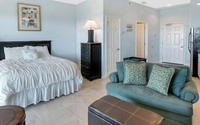 photo 3 of Charming Studio for 2 - Pool Views - Next Door to Alys!