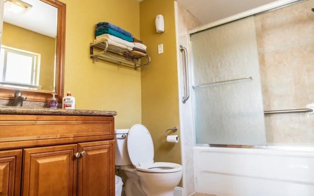 photo 4 of Charming Studio in Hayward