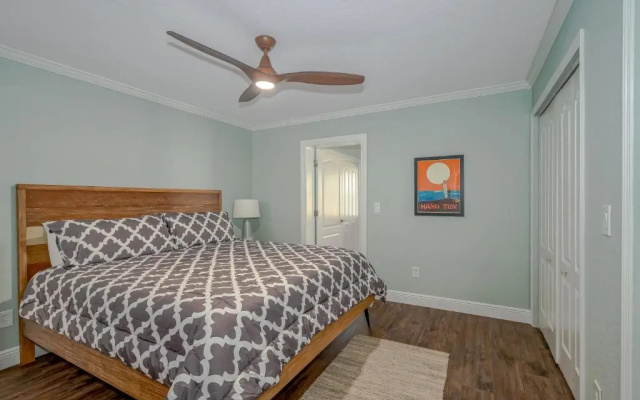photo 2 of Charming Surf Bungalow Just 30 Seconds to the Beach!